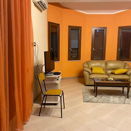 The Orange House Bed and Breakfast Assemini Εξωτερικό φωτογραφία