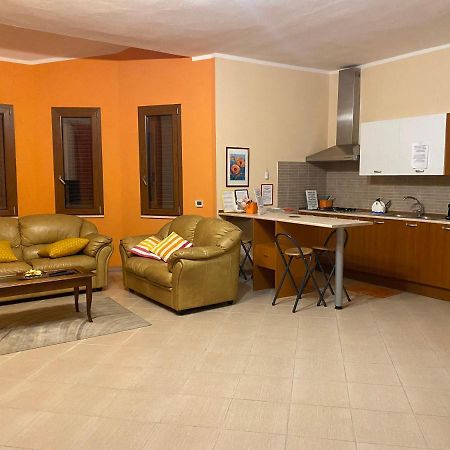 The Orange House Bed and Breakfast Assemini Εξωτερικό φωτογραφία